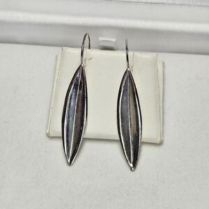 Duri Silver Leaf Earrings